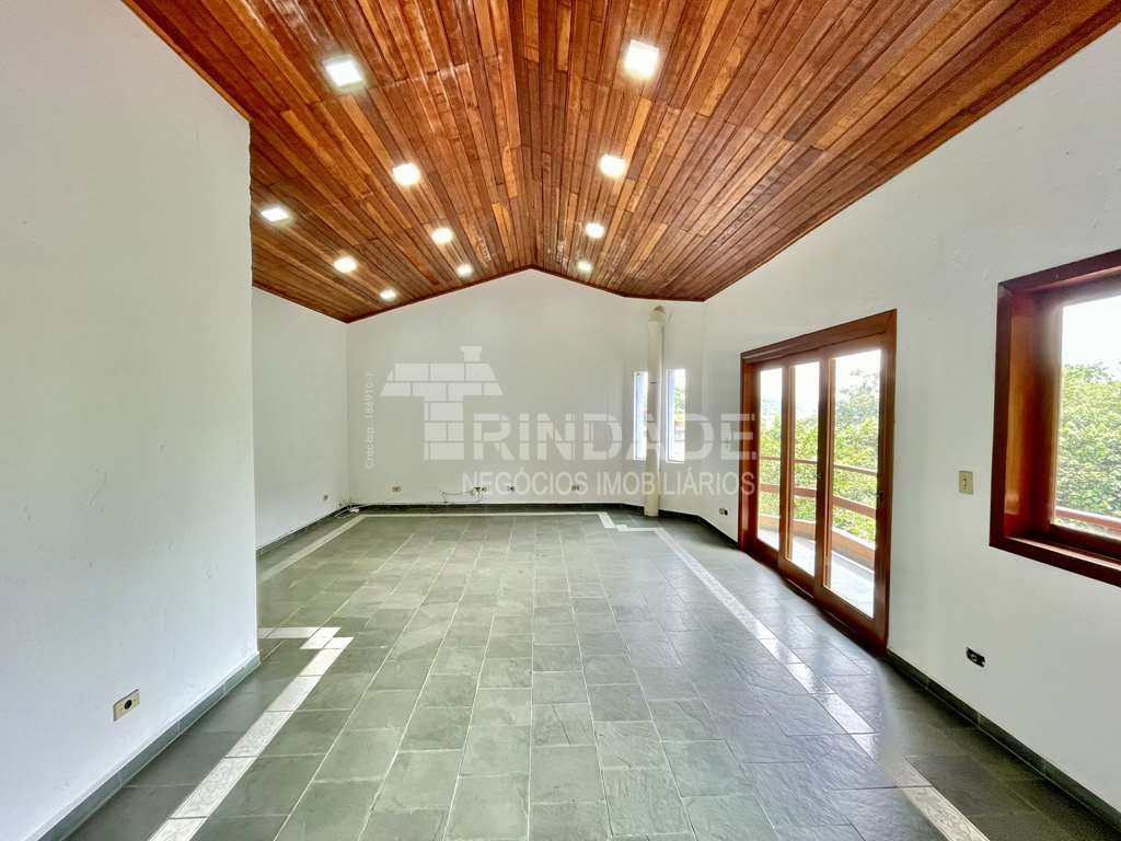 Casa com 5 dormitórios / sendo 2 suítes na Granja Viana, foto 32 de 45