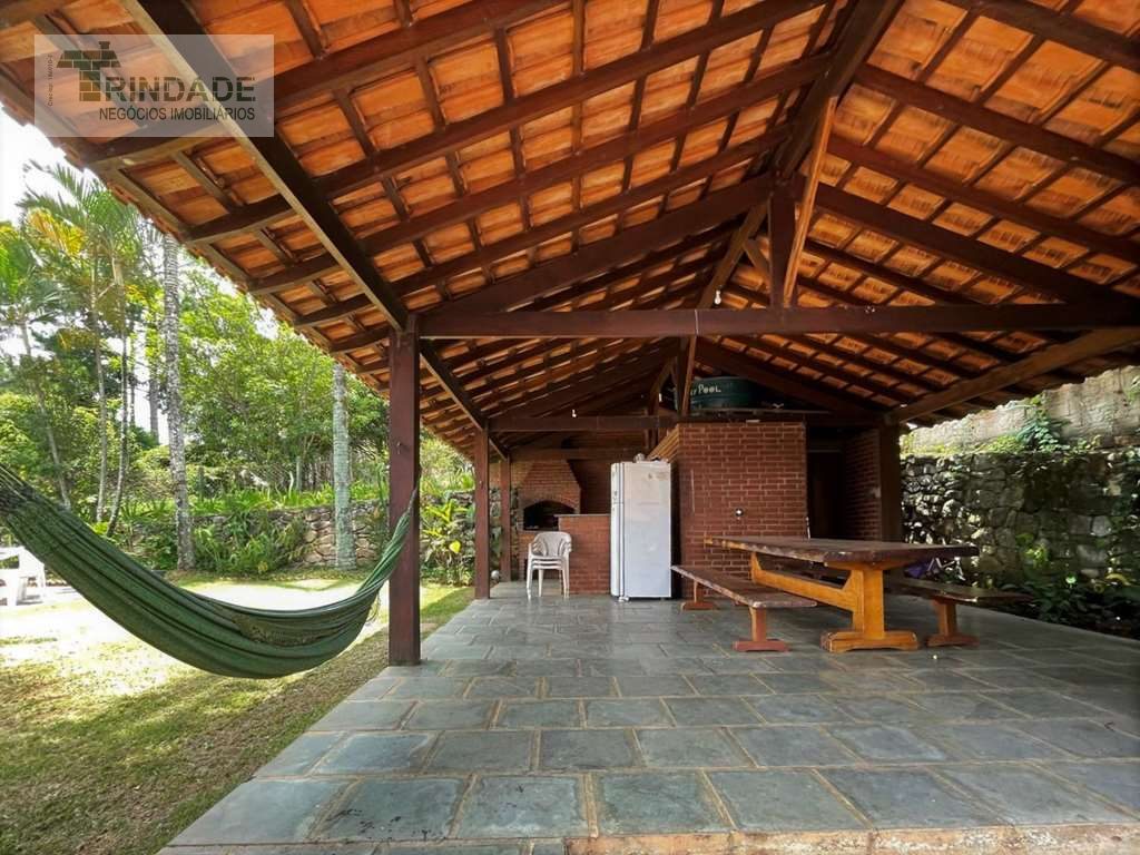 Casa confortável com 6 dormitórios / 1 suíte na Granja Viana, foto 43 de 48