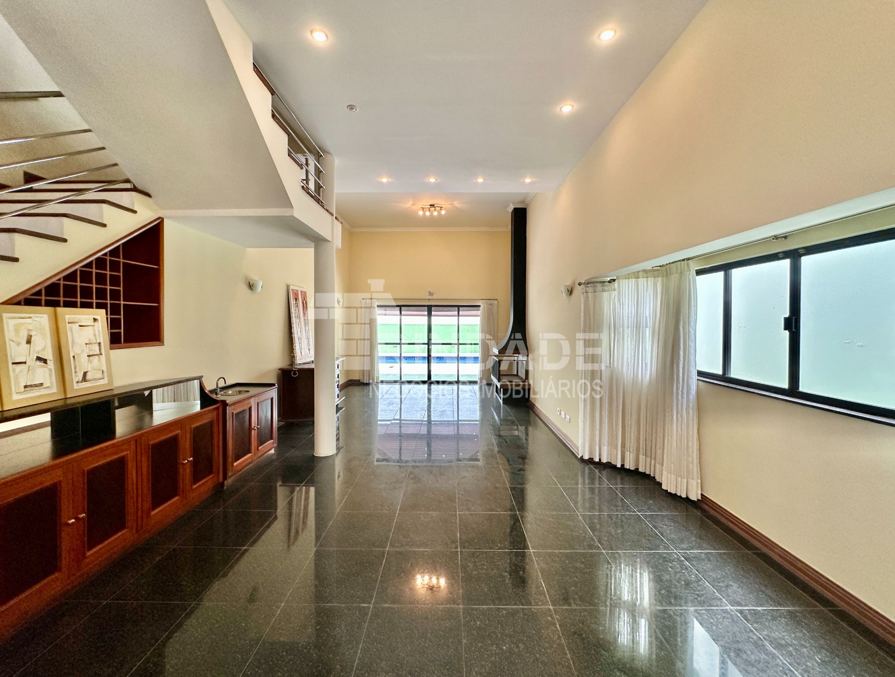 Excelente casa com 4 suítes na Granja Viana, foto 4 de 58