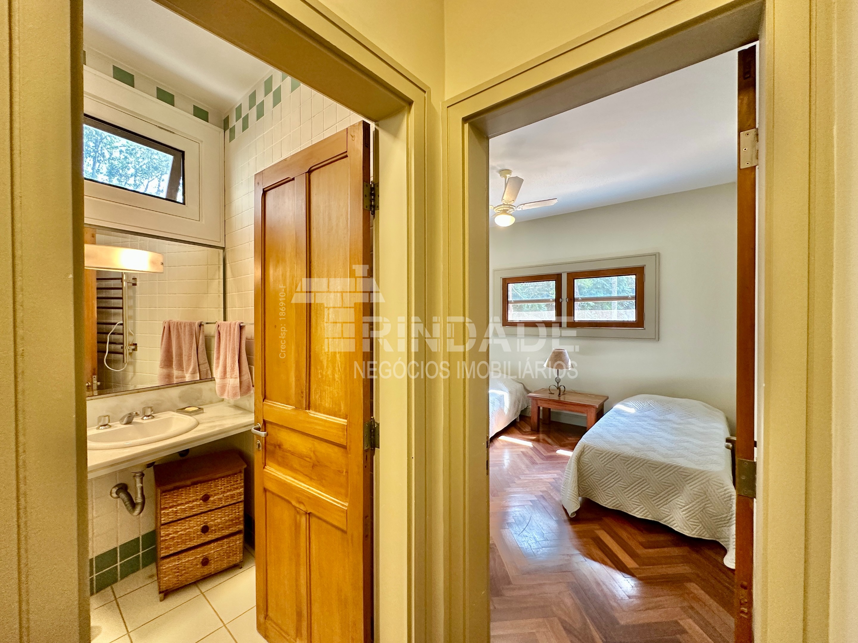 Casa linda de Arquiteto com 4 suítes na Granja Viana, foto 31 de 55