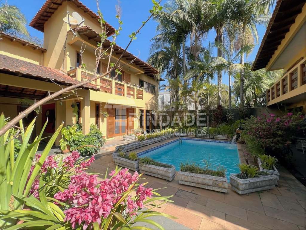 Casa com 4 dormitórios na Granja Viana, foto 18 de 38