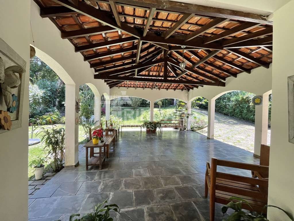 Linda Casa com 4 dormitórios / 2 suíte na Granja Viana, foto 6 de 55