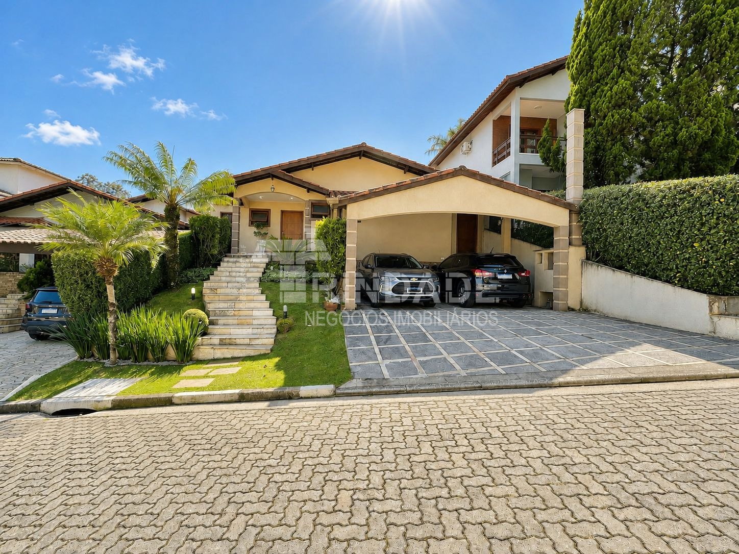 Casa com 3 dormitórios (sendo 1 suíte), lareira, piscina e gourmet, foto 1 de 46