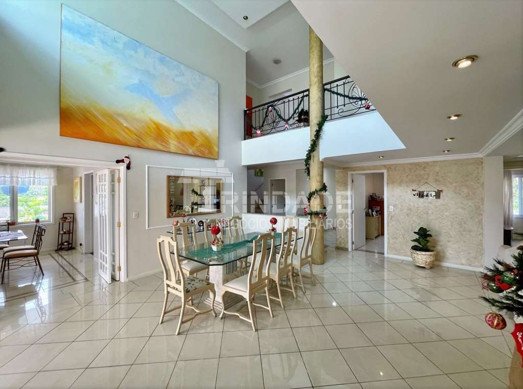 Linda casa com 4 suítes na Granja Viana, foto 10 de 49
