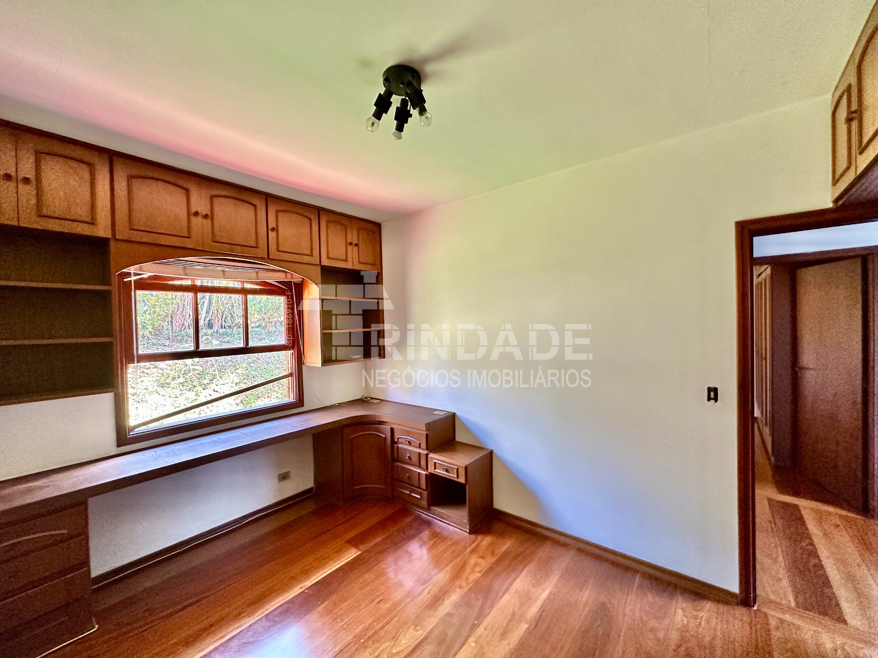 Casa com 4 dormitórios na Granja Viana / 322m², foto 30 de 52