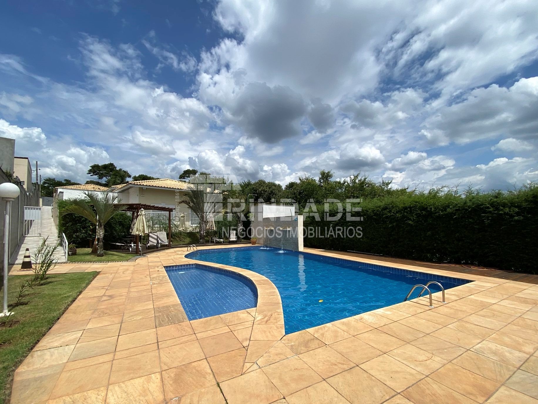 Casa Térrea com 2 dormitórios / 1 suíte na Granja Viana, foto 8 de 51
