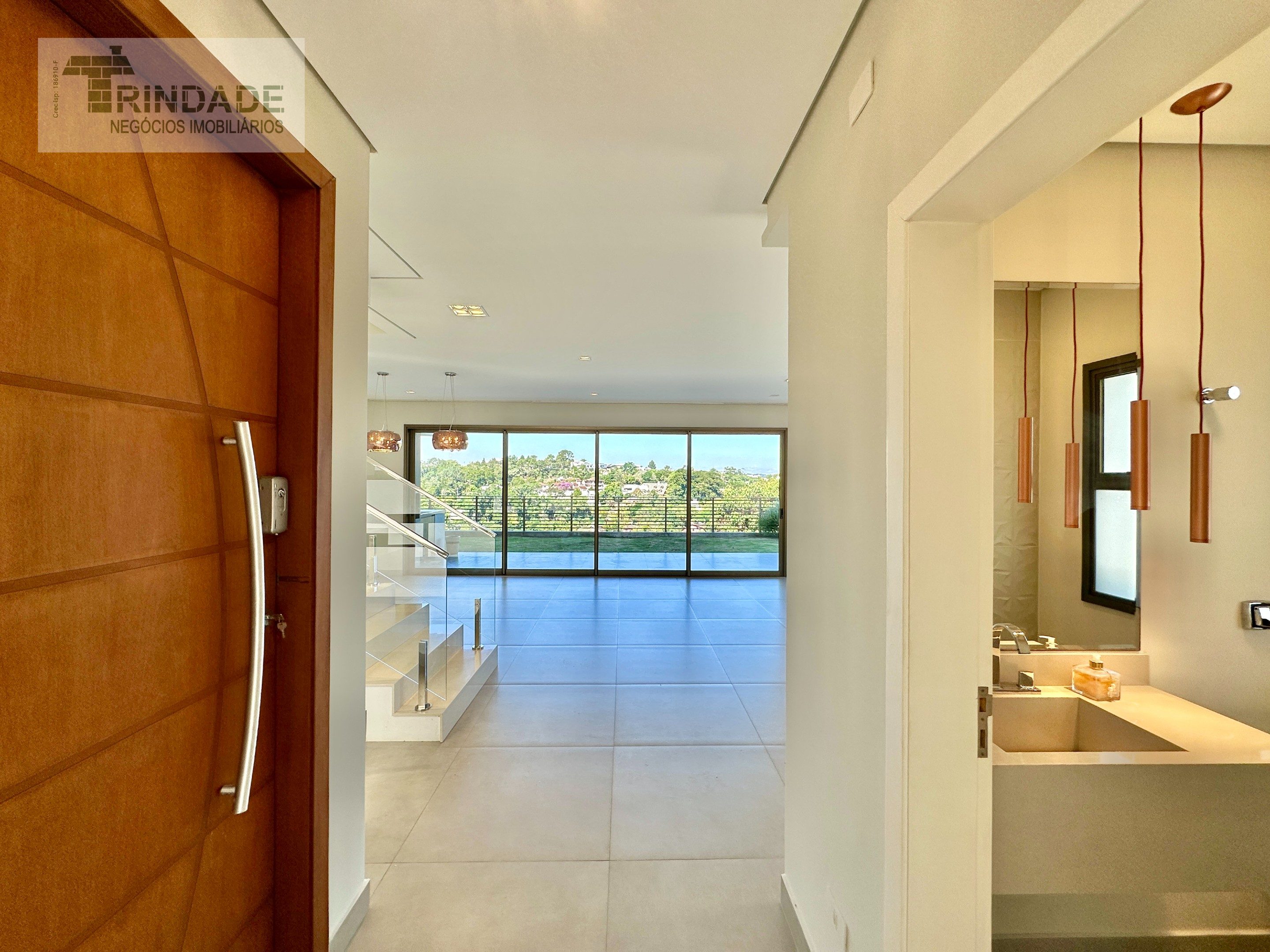 Casa impecável com 3 suítes, área gourmet, escritório e linda vista na Granja Viana, foto 9 de 56