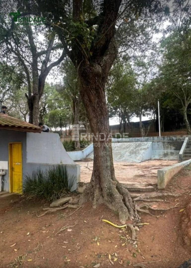 Casa com 3 dormitórios, 141 m², foto 21 de 25