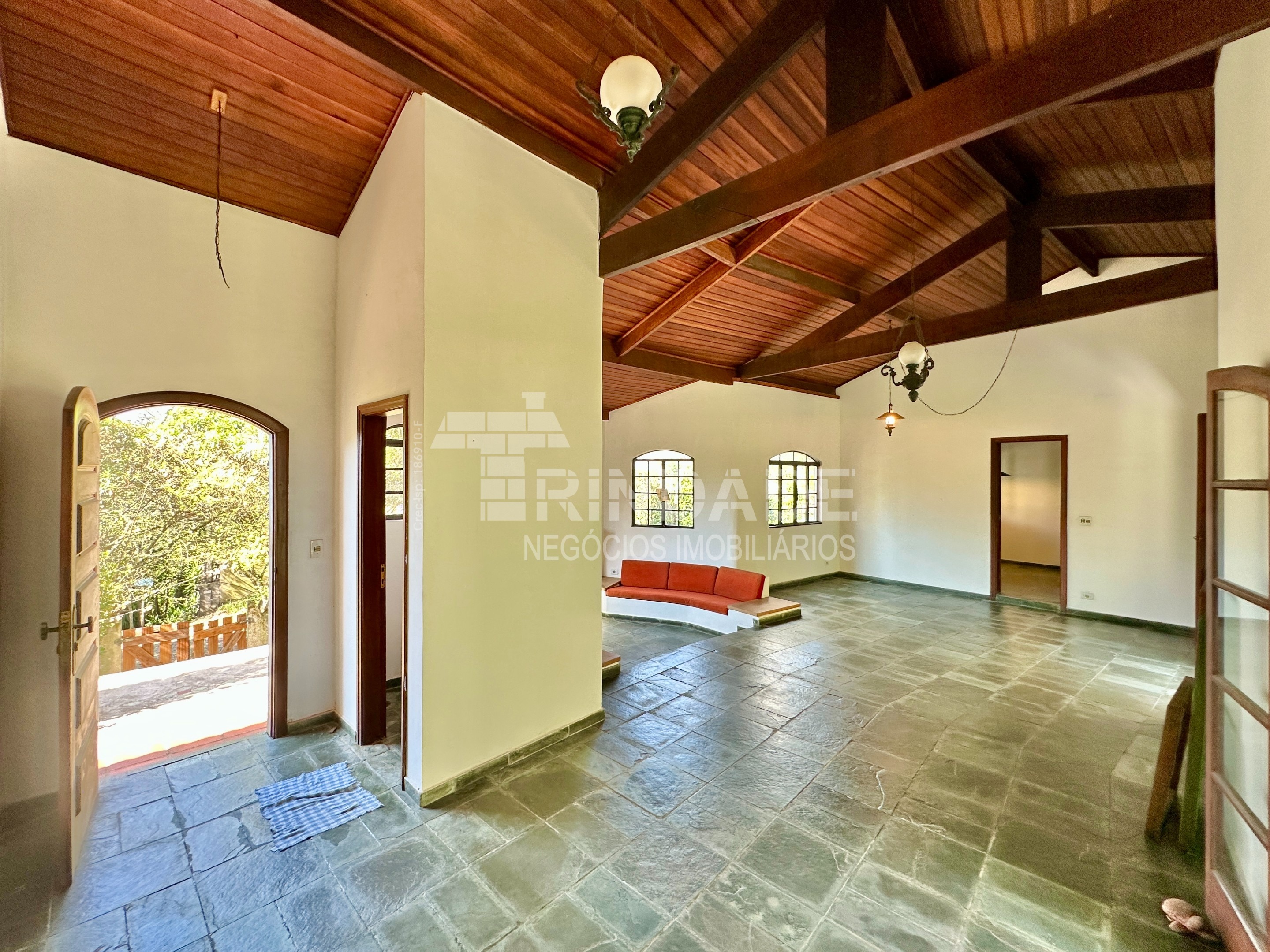 Casa com 4 dormitórios na Granja Viana / 322m², foto 35 de 52