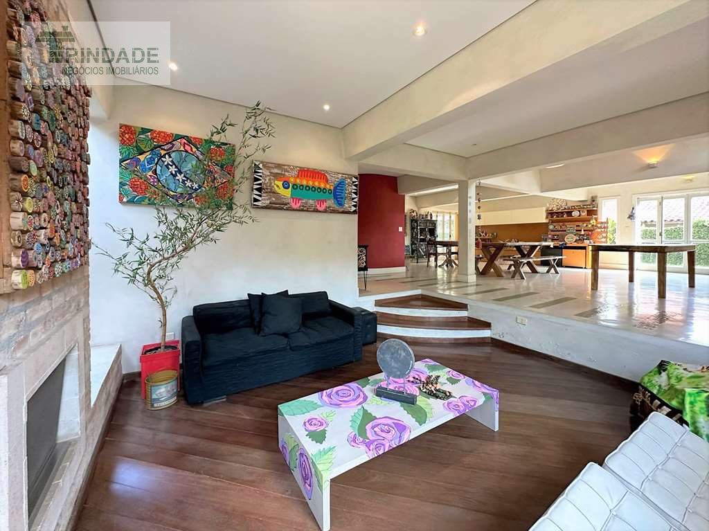 Casa térrea com 3 suítes na Granja Viana, foto 15 de 42