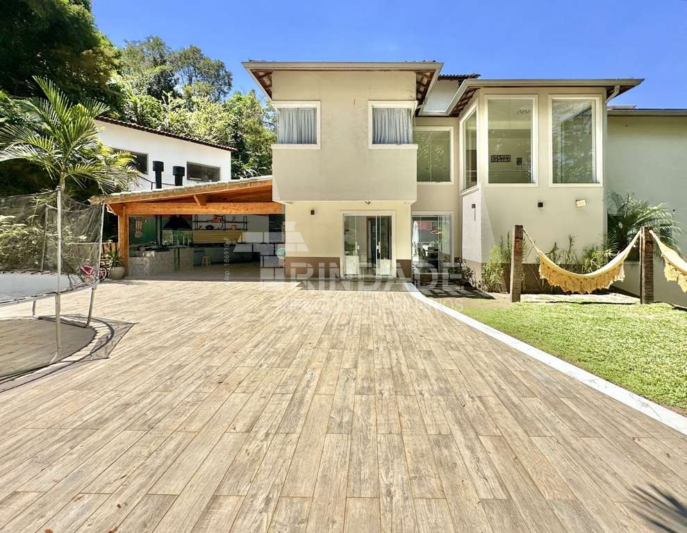 Casa impecável com 4 dormitórios / 3 suítes na Granja Viana, foto 30 de 53