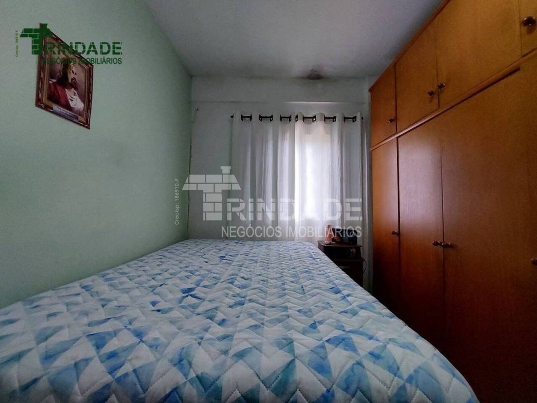 Casa com 5 dormitórios, 244 m², foto 22 de 31