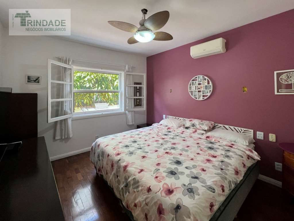 2 casas independentes, porém interligadas! Total de 5 dormitórios / 3 suítes na Granja Viana, foto 23 de 47