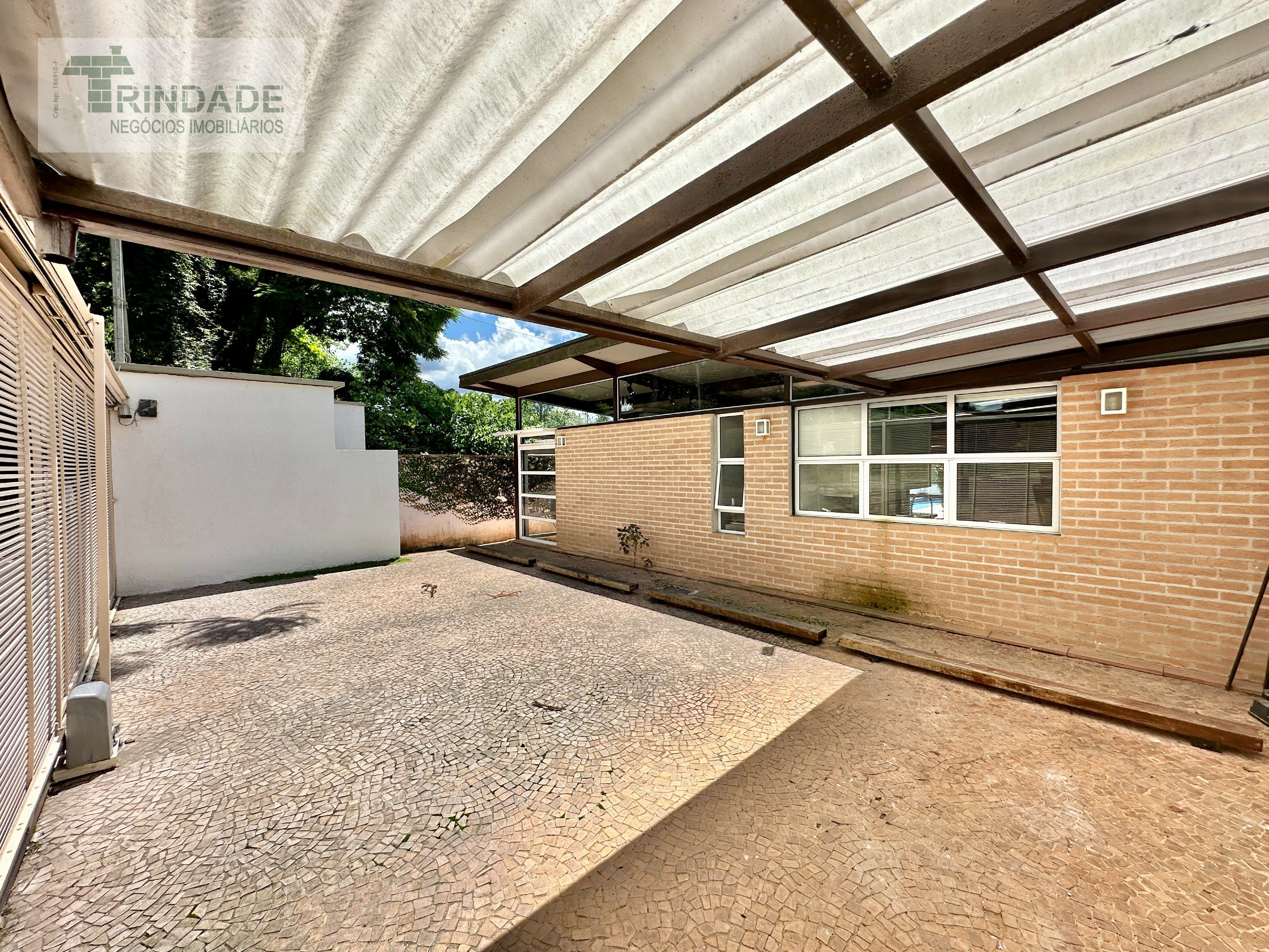 Casa térrea moderna com 3 suítes na Granja Viana, foto 32 de 56