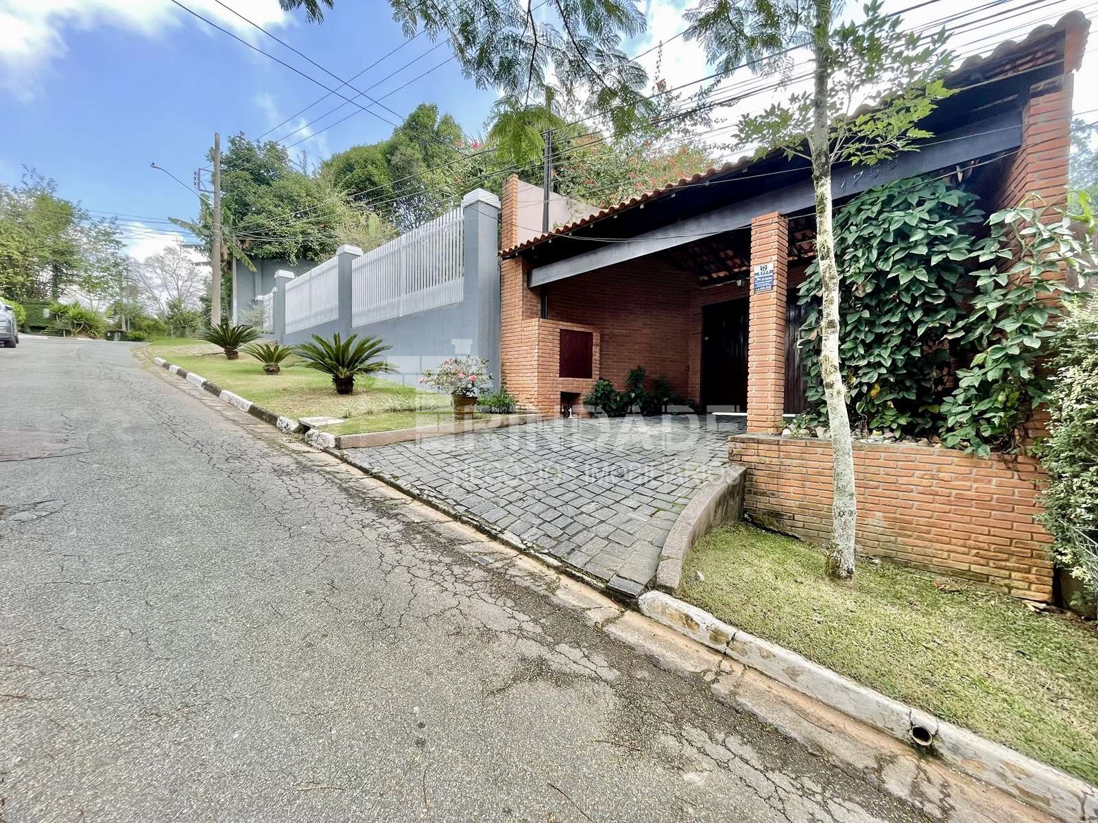 Casa térrea com 3 suítes na Granja Viana, foto 36 de 48