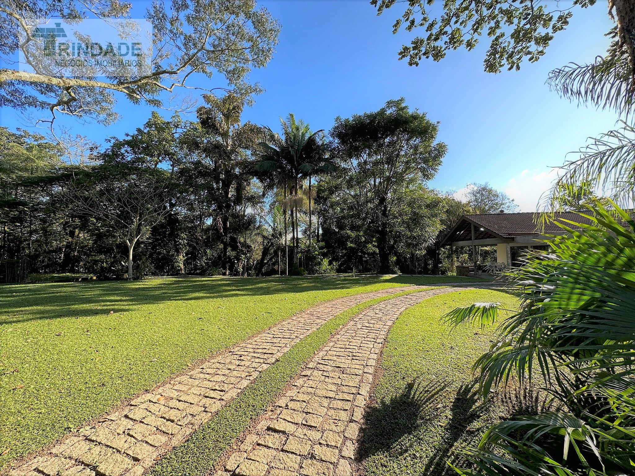 Casa em terreno de 10.490m² - Ideal para morar ou investir na Granja Viana, foto 11 de 48