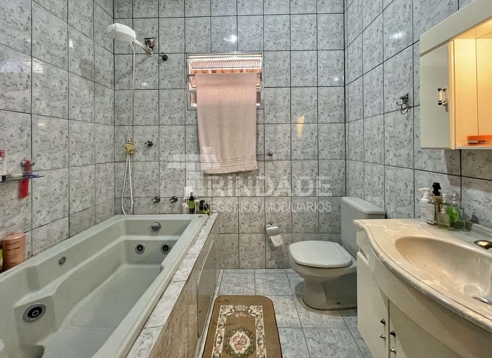 Casa térrea com 3 suítes na Granja Viana, foto 22 de 48