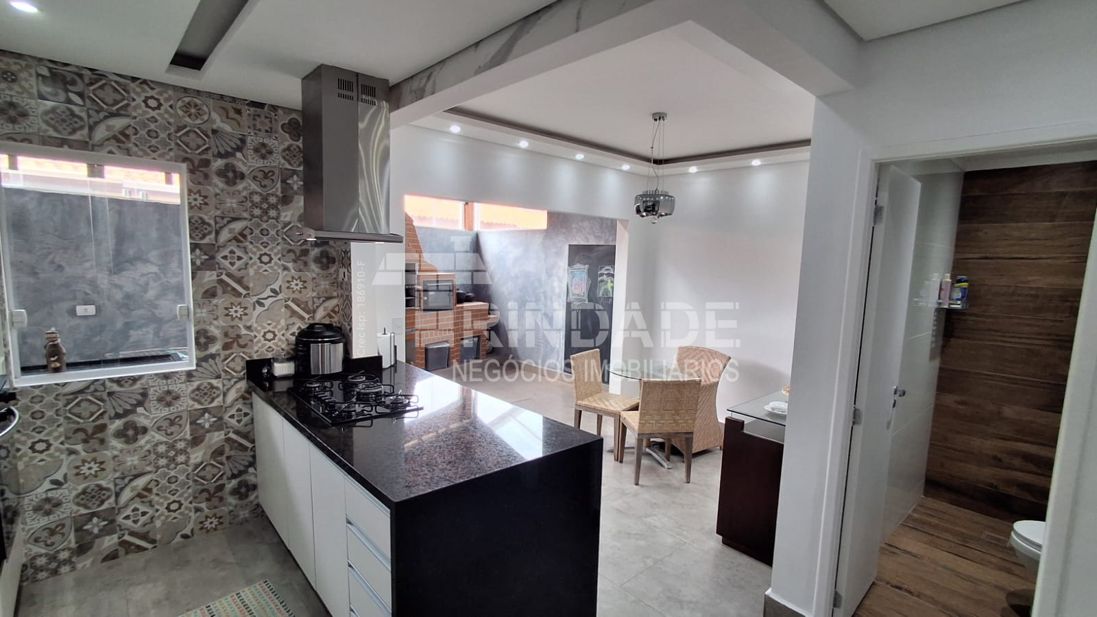 Casa com 3 dormitórios / 1 suíte na Granja Viana, foto 8 de 32