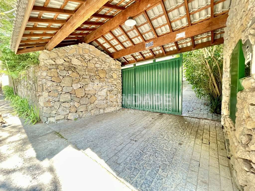 Linda casa com 5 suítes no miolo da Granja Viana, foto 5 de 53