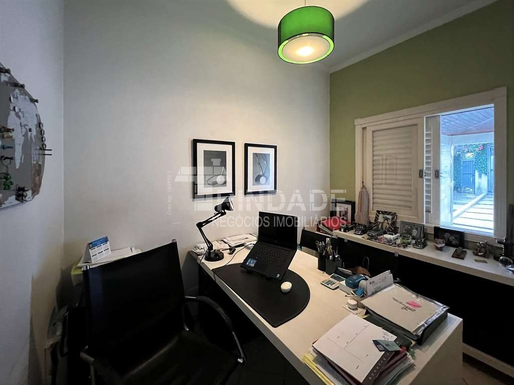 Casa impecável com 4 suítes no miolo da Granja Viana, foto 37 de 46