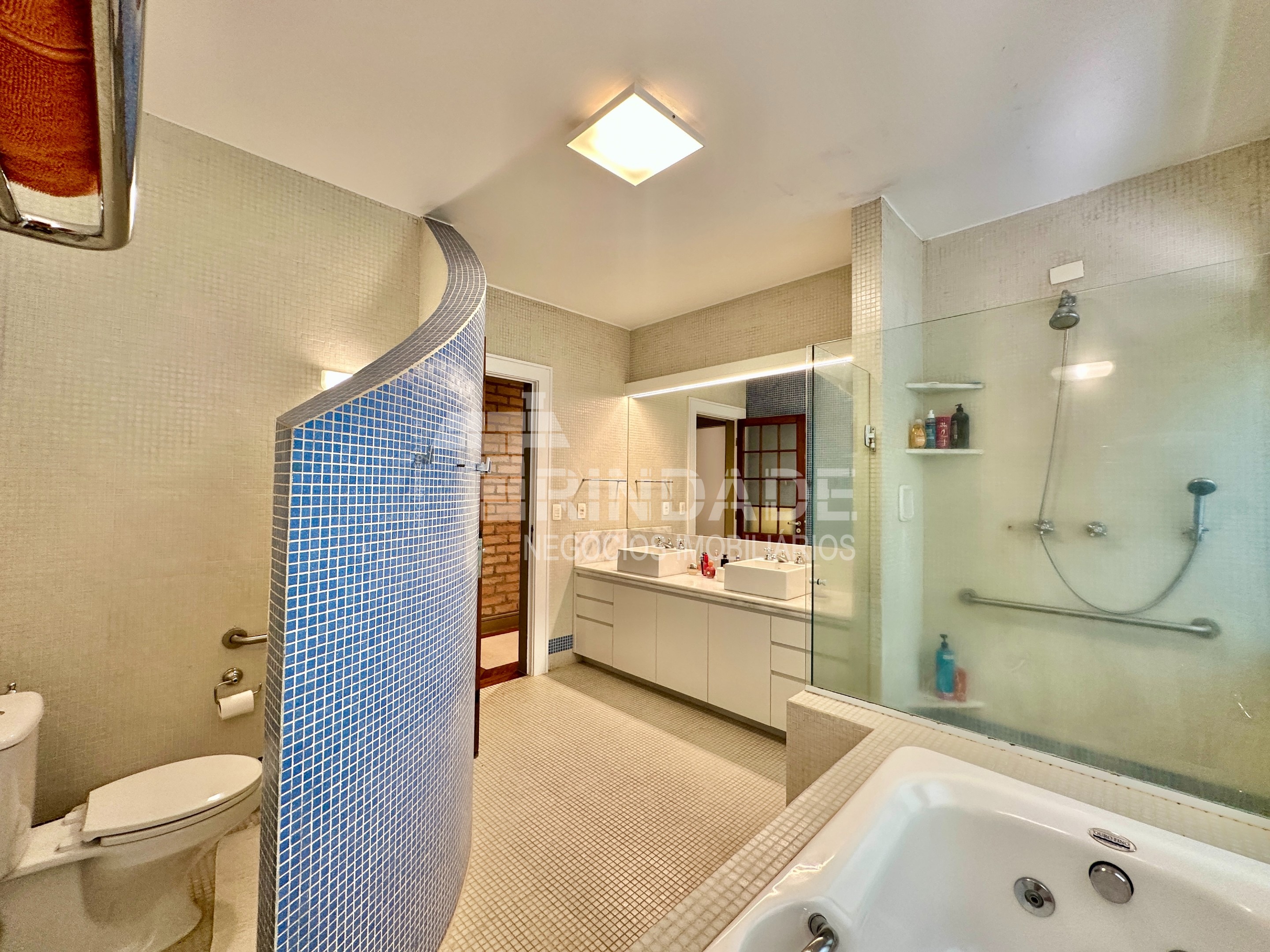 Casa linda de Arquiteto com 4 suítes na Granja Viana, foto 34 de 55