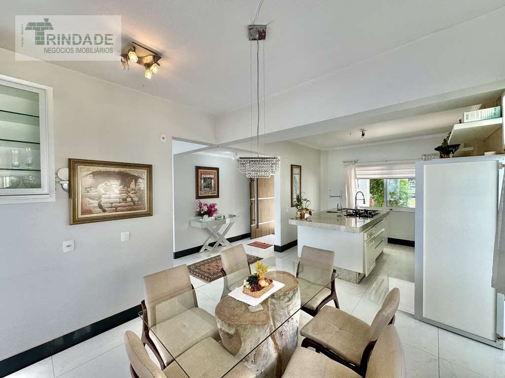 Casa com 5 suítes, elevador panorâmico e piscina na Granja Viana, foto 14 de 60