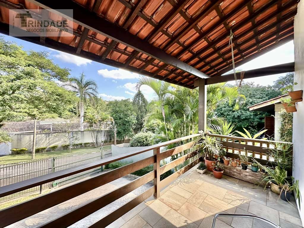 Casa com 4 dormitórios / 3 suítes, piscina, gourmet e muita natureza!, foto 16 de 55