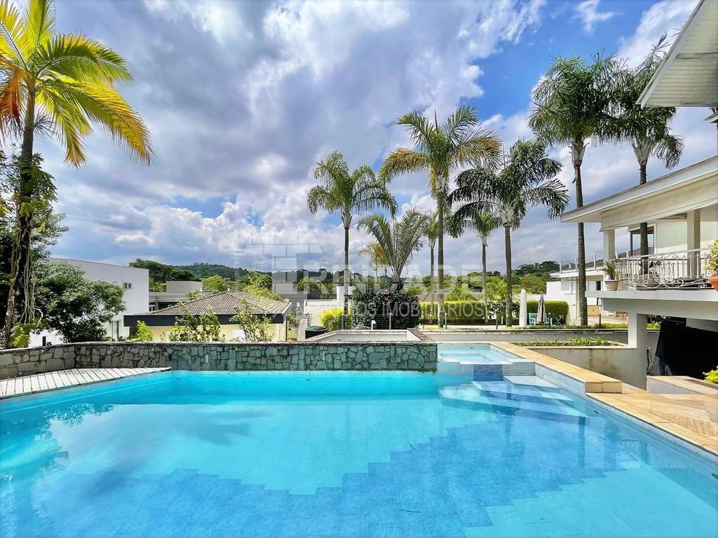 Linda casa com 4 suítes na Granja Viana, foto 44 de 49