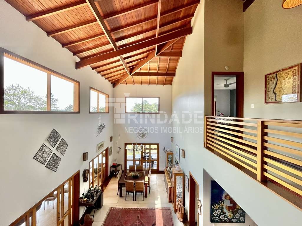 Casa com 4 suítes, piscina e campo de futebol na Granja Viana, foto 33 de 48
