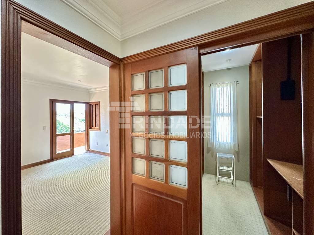 Casa Impecável com 4 dormitórios / 2 suítes na Granja Viana, foto 27 de 55