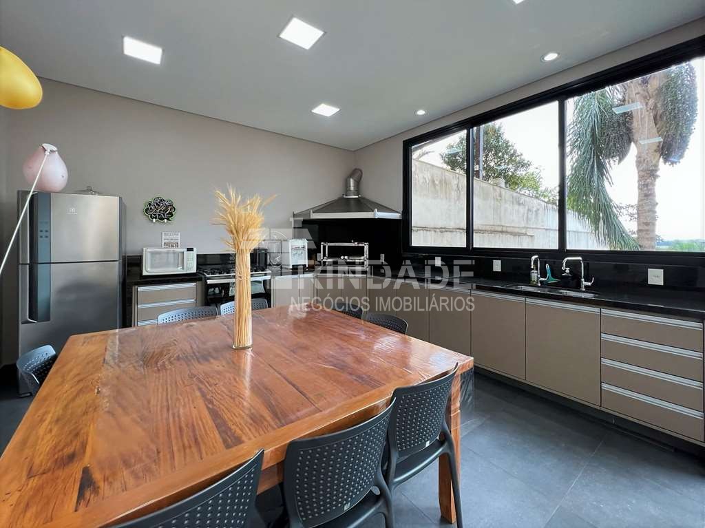 Casa impecável com 4 dormitórios / 3 suítes na Granja Viana, foto 32 de 48