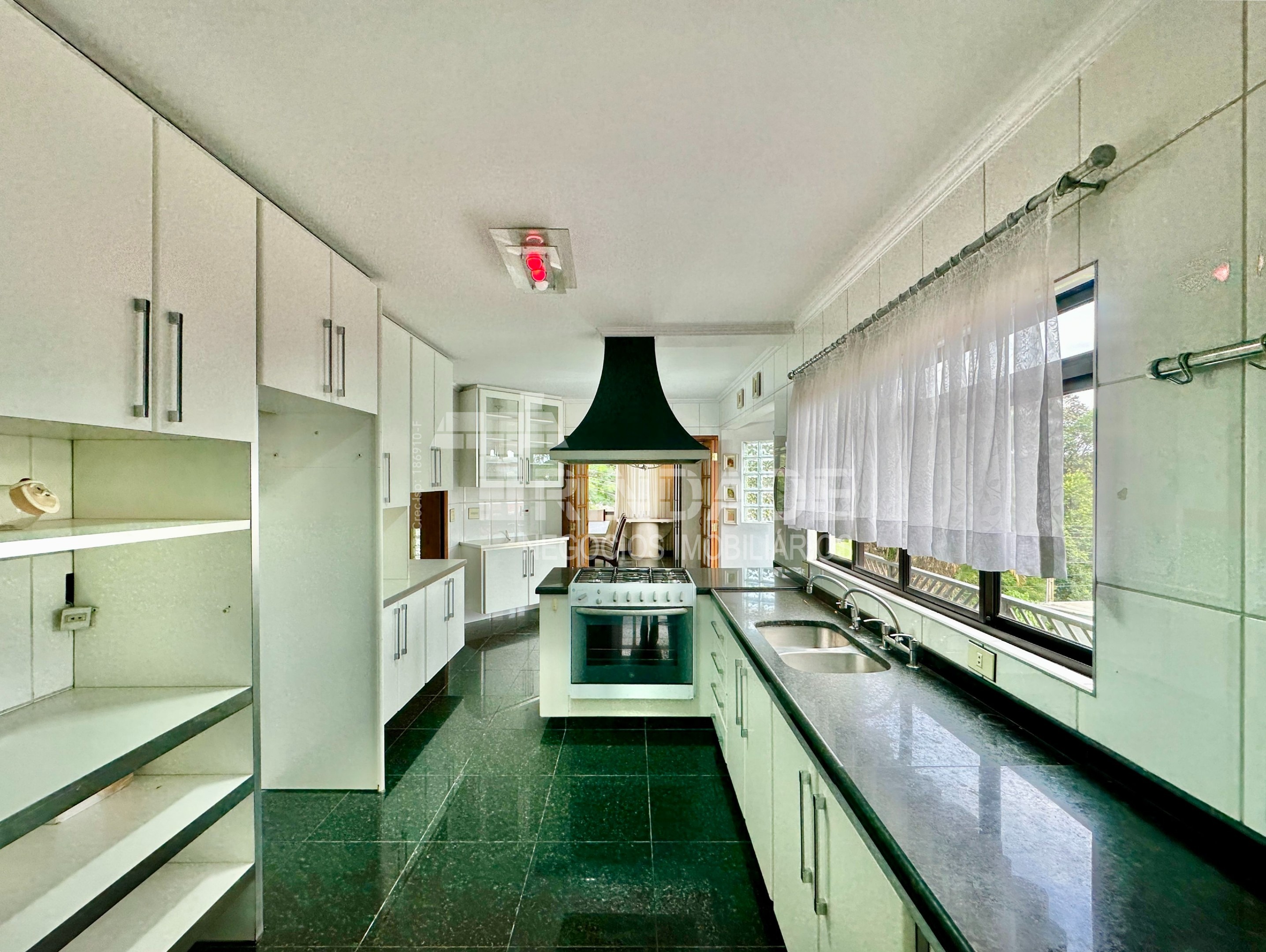 Excelente casa com 4 suítes na Granja Viana, foto 5 de 58