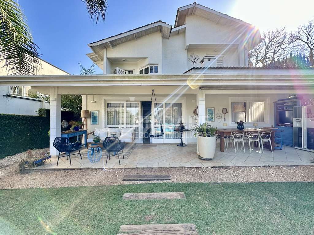 Casa impecável com 4 suítes no miolo da Granja Viana, foto 30 de 46