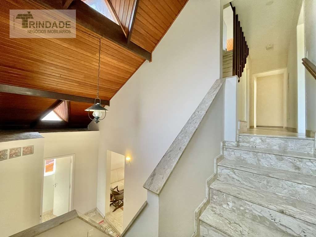 Linda casa c/ 4 suítes, lareira, gourmet e piscina!, foto 27 de 54