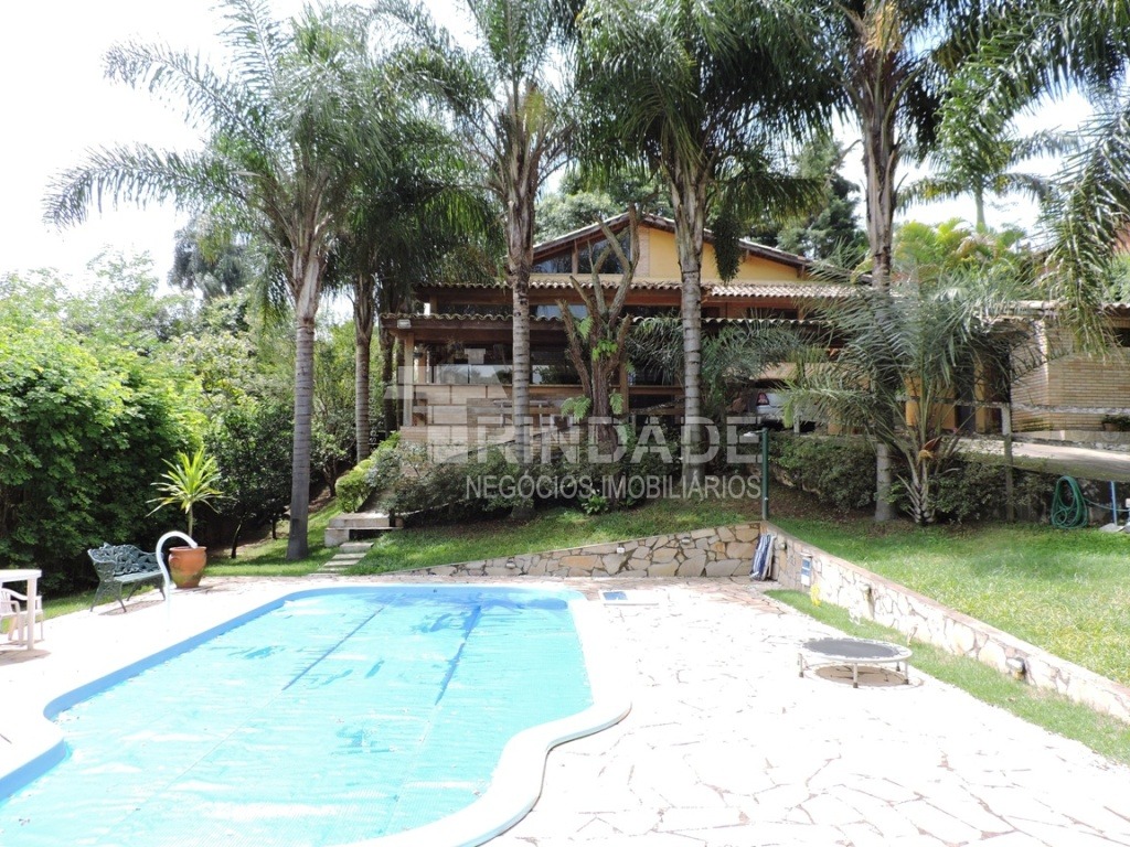 Casa com 5 dormitórios / sendo 3 suítes na Granja Viana por 1.690.000,00, foto 1 de 28