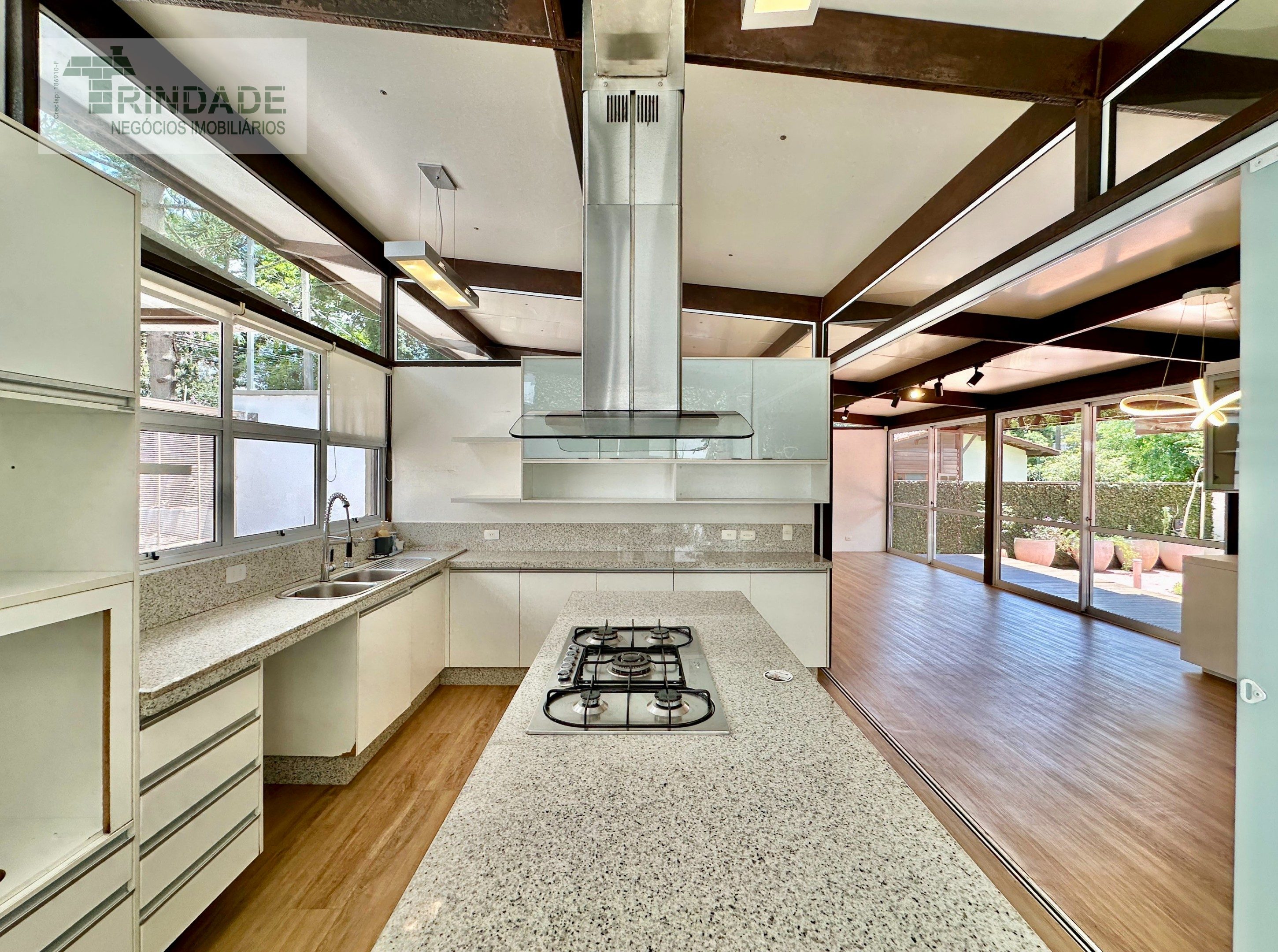Casa térrea moderna com 3 suítes na Granja Viana, foto 18 de 56