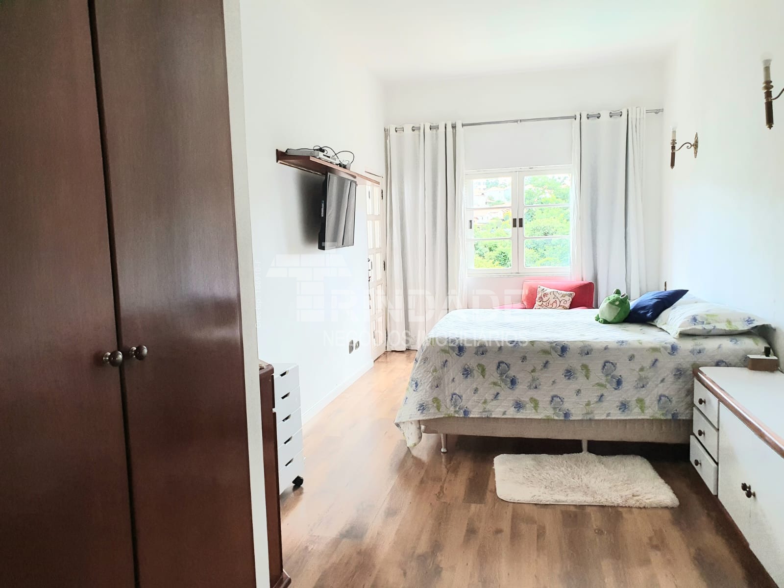 Casa com 3 suítes na Granja Viana, foto 47 de 51
