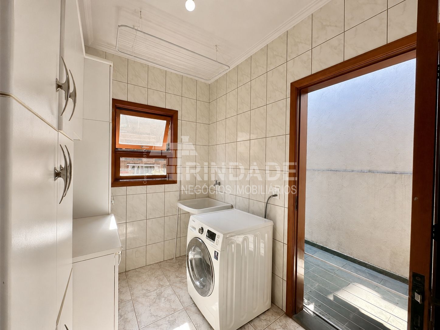 Casa com 3 dormitórios (sendo 1 suíte), lareira, piscina e gourmet, foto 5 de 46