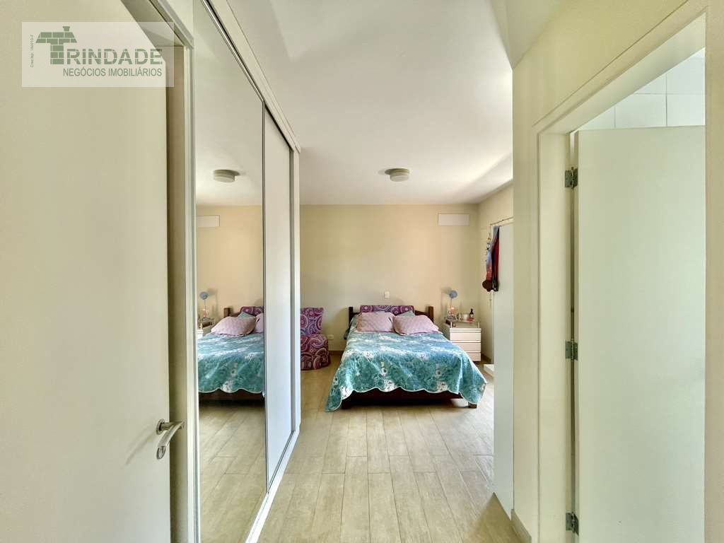 Linda casa c/ 4 suítes, lareira, gourmet e piscina!, foto 35 de 54