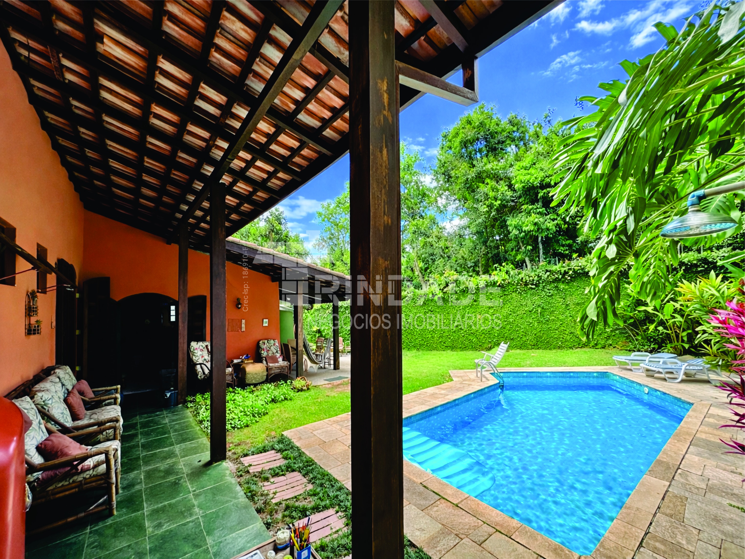 Casa 3 dormitórios / 1suíte. TÉRREA, privacidade, avarandada e piscina na Granja Viana, foto 12 de 47
