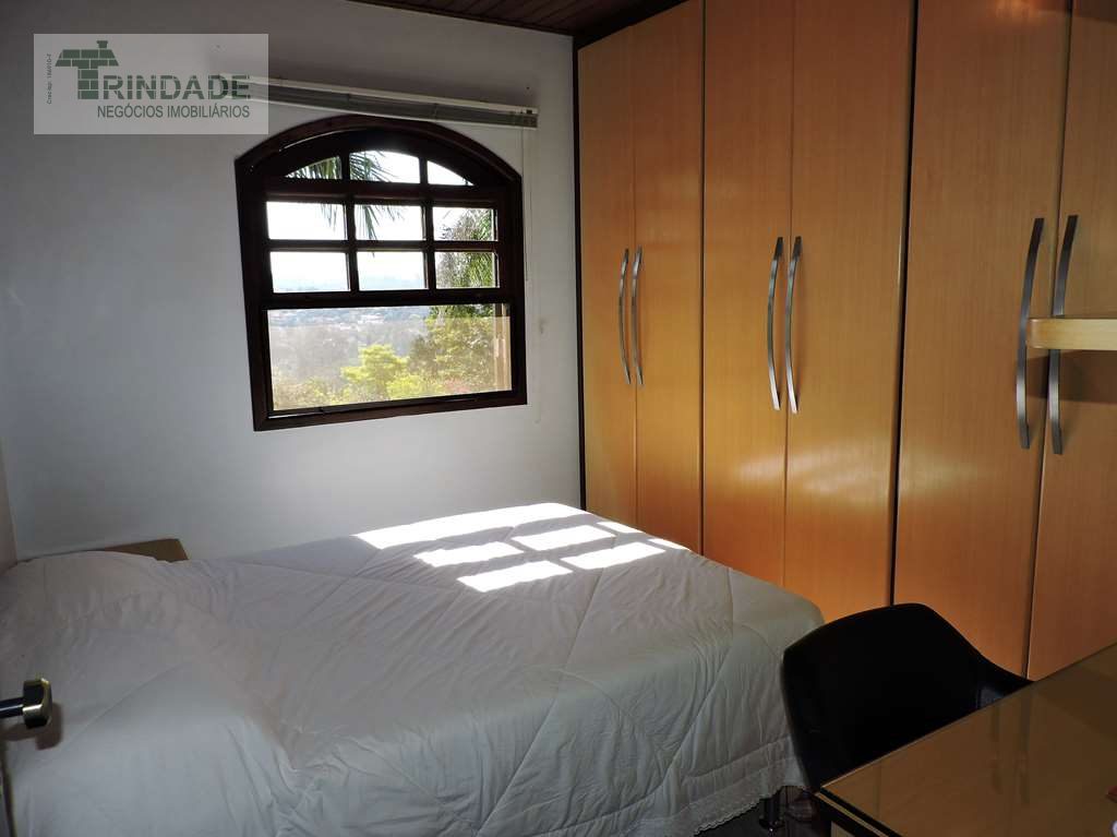 Casa com 3 dormitórios / 1 suíte em 2 lotes na Granja Viana, foto 6 de 32