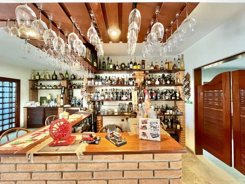Linda casa com 5 suítes no miolo da Granja Viana, foto 19 de 53