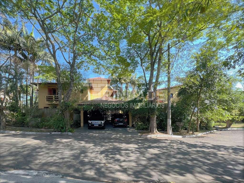 Casa com 4 dormitórios na Granja Viana, foto 1 de 38