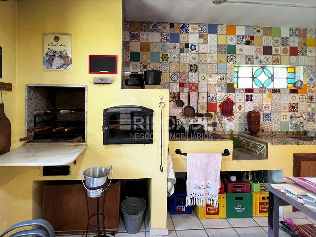 Casa com 5 dormitórios / 2suítes - Rústica e gourmet na Granja Viana, foto 60 de 65