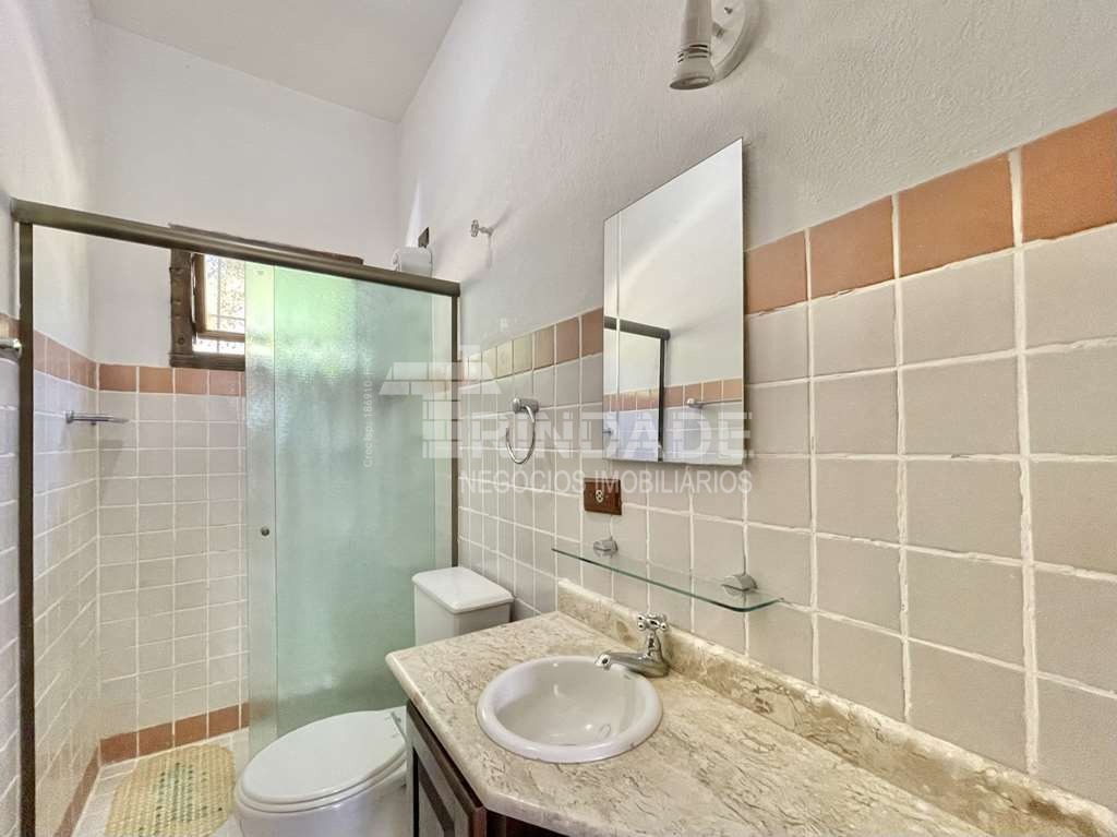 Casa com 3dormitórios/1suíte + hóspedes +caseiro / por 1.570.000,00, foto 37 de 49