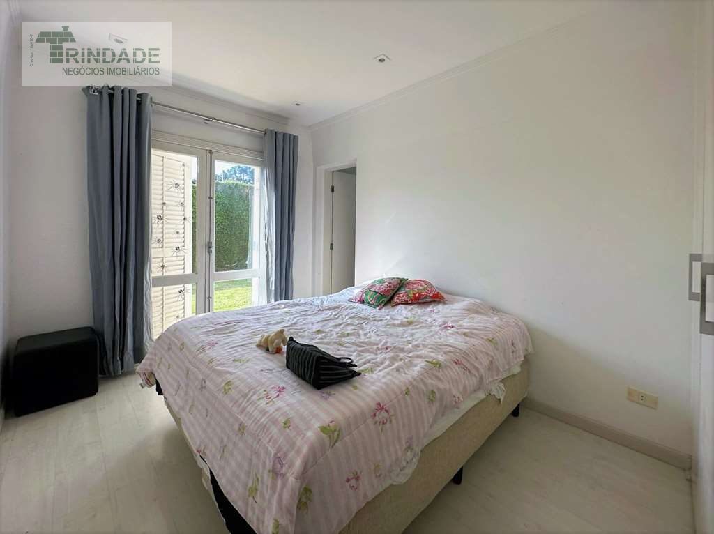 Casa térrea com 3 suítes na Granja Viana, foto 36 de 42