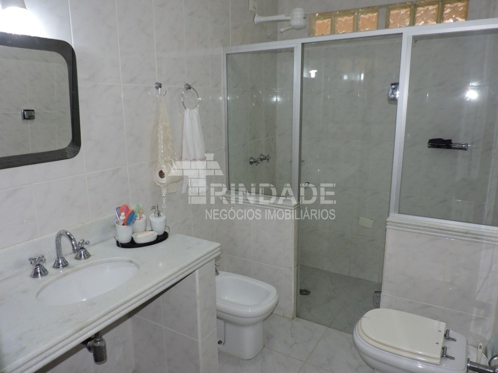 Casa com 5 dormitórios / sendo 3 suítes na Granja Viana por 1.690.000,00, foto 28 de 28