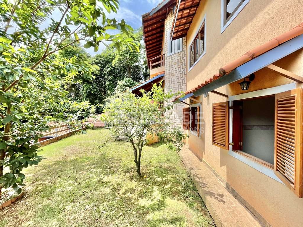 Casa com 5 dormitórios / sendo 2 suítes na Granja Viana, foto 37 de 45