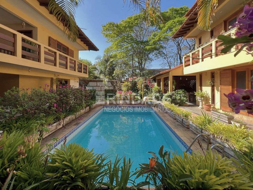 Casa com 4 dormitórios na Granja Viana, foto 17 de 38