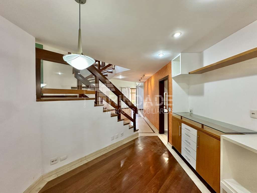 Casa Impecável com 4 dormitórios / 2 suítes na Granja Viana, foto 5 de 55